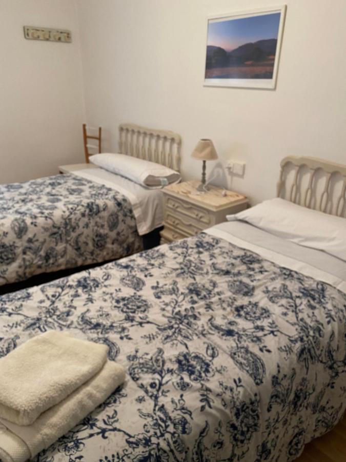Hostal Casiano Camarasa Экстерьер фото